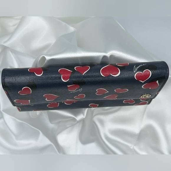 GUCCI Heartbeat Valentines Collection Heart Print Long Wallet - Picture 4 of 6